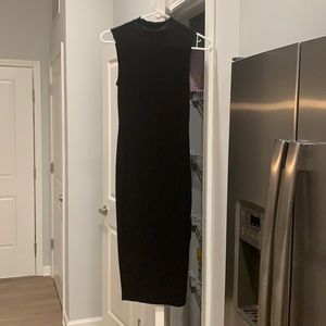 Black Sleeveless Dress